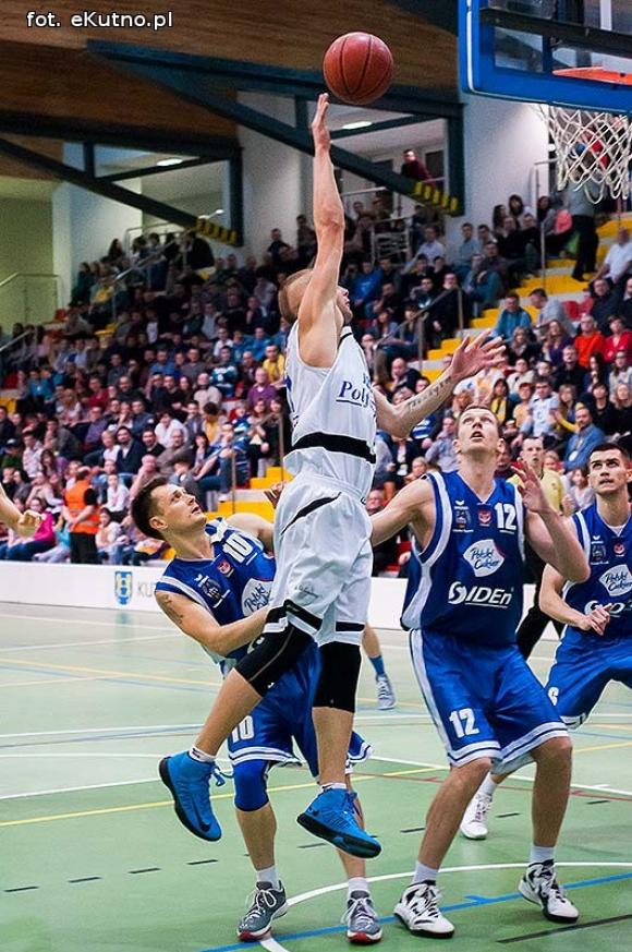 Słodki smak zwycięstwa. AZS schrupał toruńskie pierniki