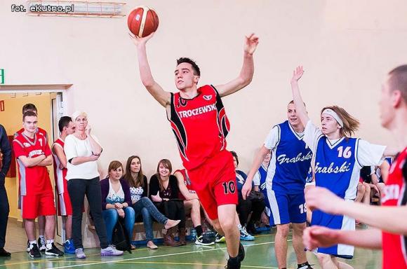 Staszic nie ma sobie równych. Chłopcy wygrali Licealiadę 2013 na etapie powiatowym