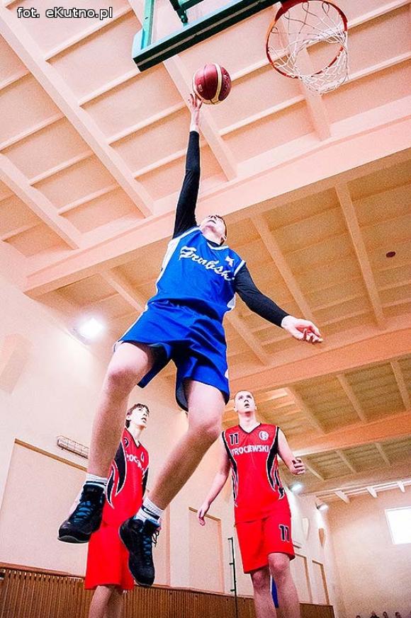 Staszic nie ma sobie równych. Chłopcy wygrali Licealiadę 2013 na etapie powiatowym