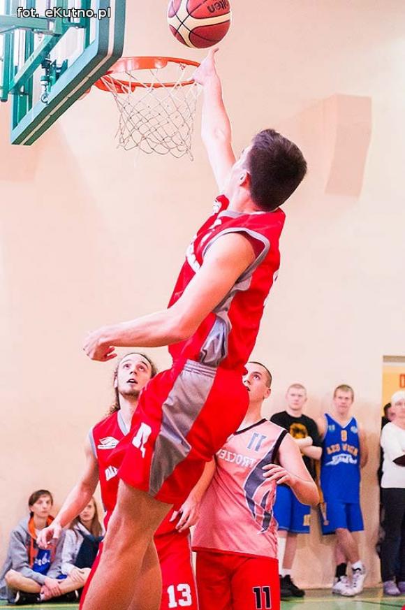 Staszic nie ma sobie równych. Chłopcy wygrali Licealiadę 2013 na etapie powiatowym