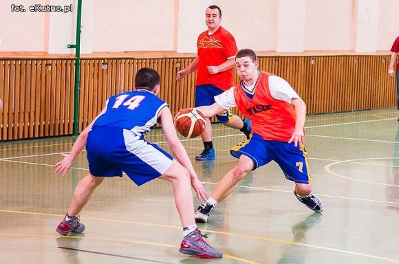 Staszic nie ma sobie równych. Chłopcy wygrali Licealiadę 2013 na etapie powiatowym