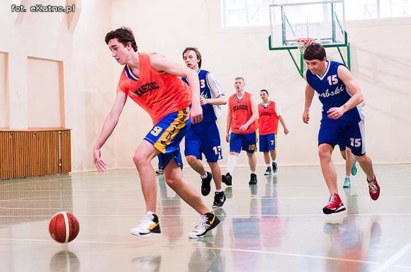 Staszic nie ma sobie równych. Chłopcy wygrali Licealiadę 2013 na etapie powiatowym