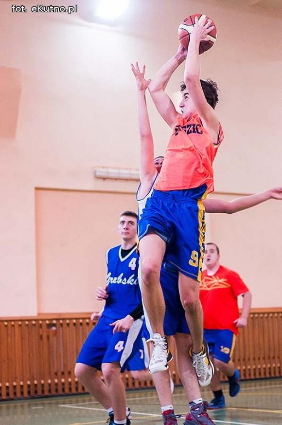 Staszic nie ma sobie równych. Chłopcy wygrali Licealiadę 2013 na etapie powiatowym