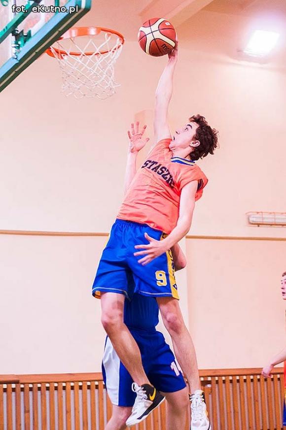 Staszic nie ma sobie równych. Chłopcy wygrali Licealiadę 2013 na etapie powiatowym