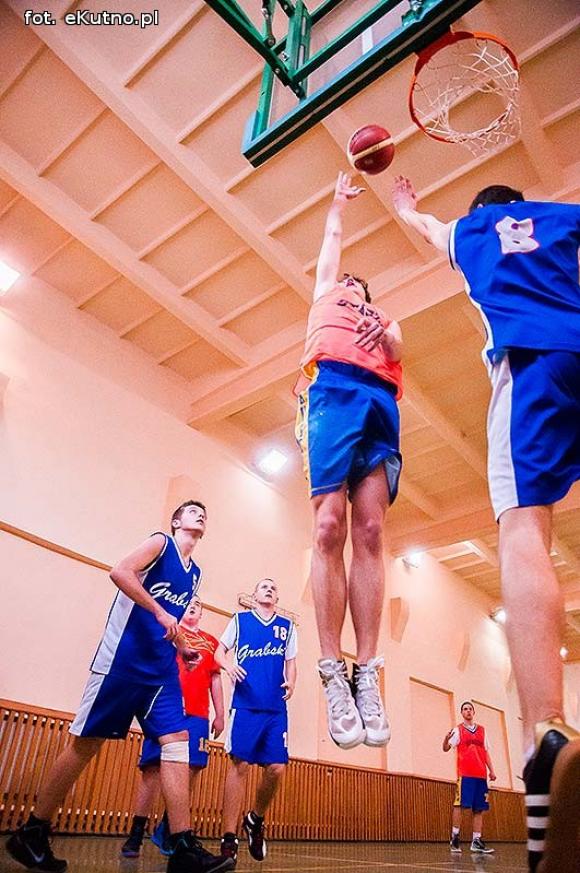 Staszic nie ma sobie równych. Chłopcy wygrali Licealiadę 2013 na etapie powiatowym