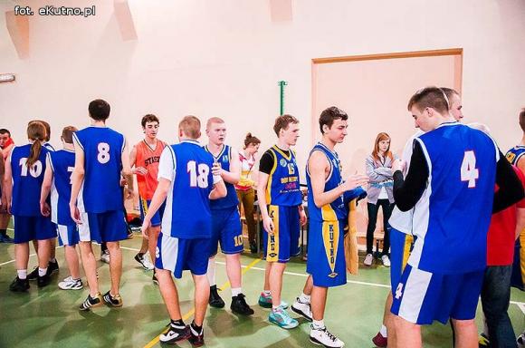 Staszic nie ma sobie równych. Chłopcy wygrali Licealiadę 2013 na etapie powiatowym