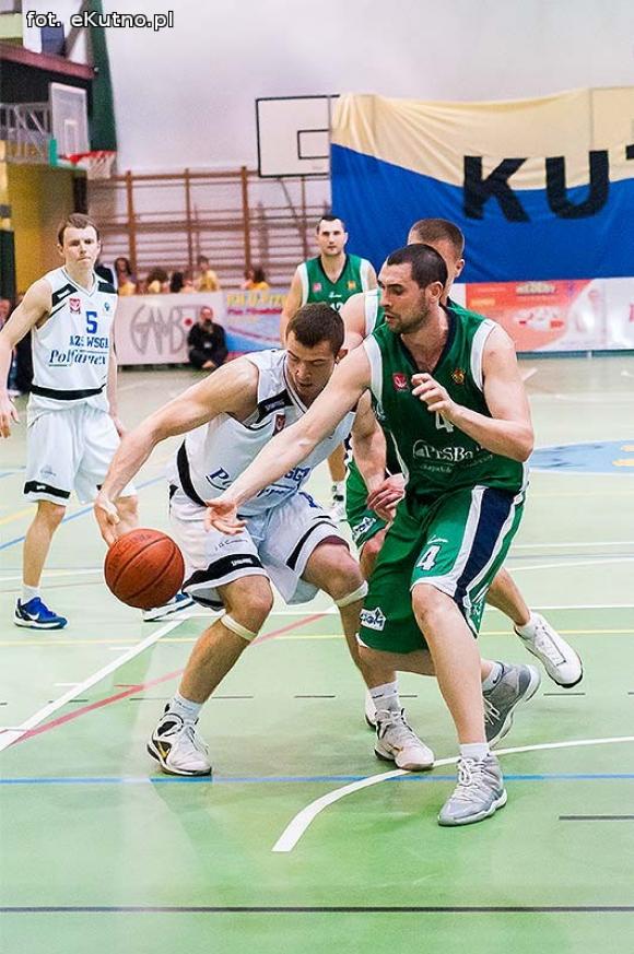 Rzuty za trzy nie wystarczyły. AZS przegrał z MOSiR-em Krosno