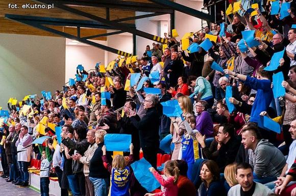 Rzuty za trzy nie wystarczyły. AZS przegrał z MOSiR-em Krosno