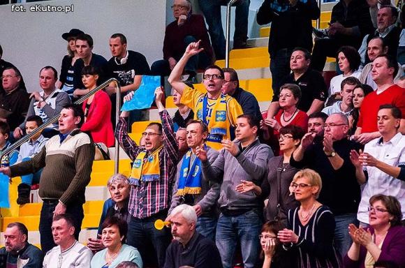 Rzuty za trzy nie wystarczyły. AZS przegrał z MOSiR-em Krosno