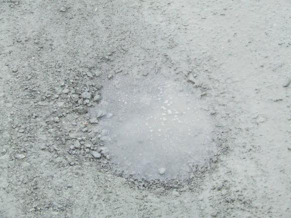 Szlakiem zniszczonych dróg powiatu kutnowskiego. Jak żyć panie wójcie? Mieszkańcy Kaszew proszą o nową drogę