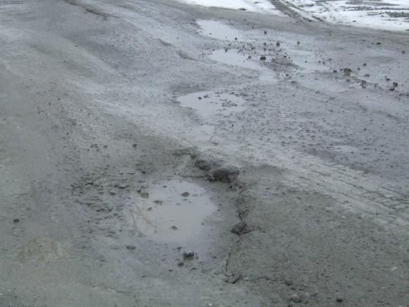 Szlakiem zniszczonych dróg powiatu kutnowskiego. Jak żyć panie wójcie? Mieszkańcy Kaszew proszą o nową drogę