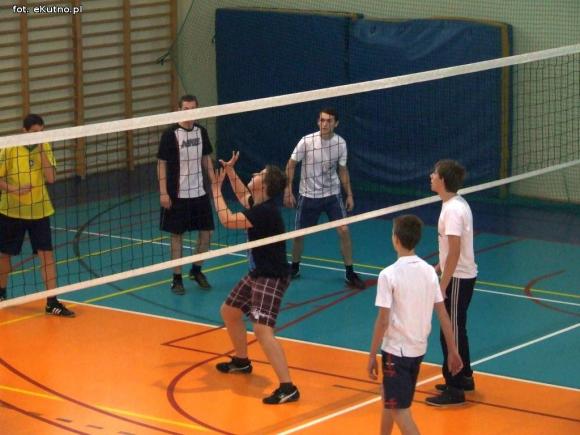 Ferie 2013: Siatkówka i tenis stołowy dominują w 