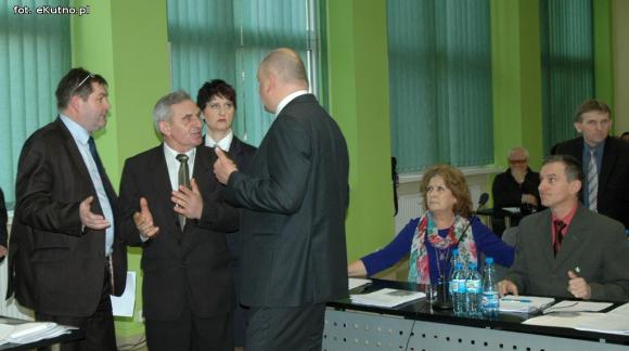 Łuczak w akcji, a Kłopotowski wnioskuje o sesję nadzwyczajną