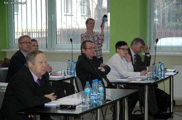 Łuczak w akcji, a Kłopotowski wnioskuje o sesję nadzwyczajną