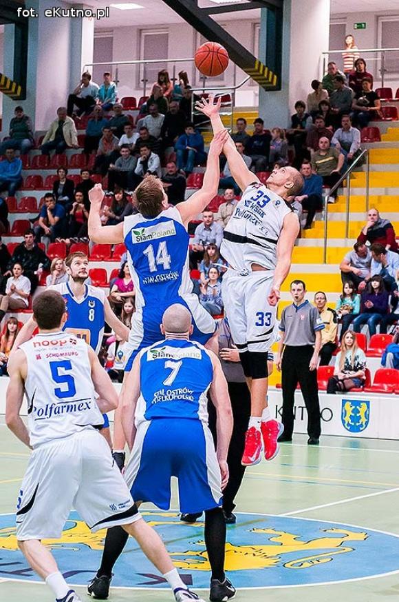 AZS wygrywa ze STALĄ Ostrów Wielkopolski