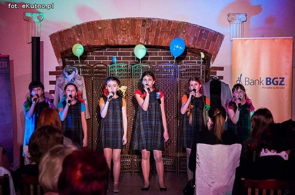 Być kobietą, bo kobiety są występne i zdradzieckie... Piosenki o kobietach i dla nich w Hotelu Rondo