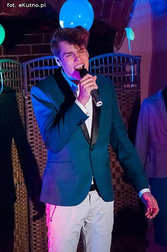 Być kobietą, bo kobiety są występne i zdradzieckie... Piosenki o kobietach i dla nich w Hotelu Rondo