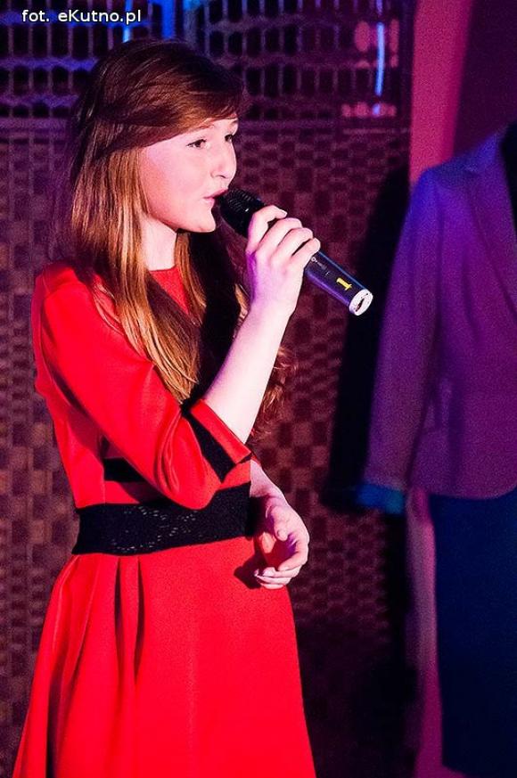 Być kobietą, bo kobiety są występne i zdradzieckie... Piosenki o kobietach i dla nich w Hotelu Rondo