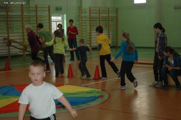 Czwórka zaprasza do zerówki i pierwszej klasy