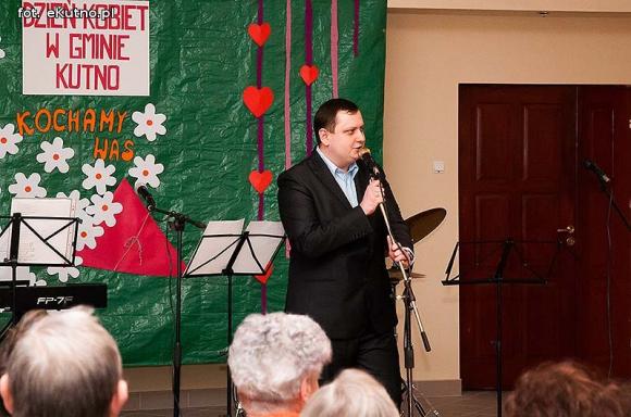 Rewelacyjne występy na Dzień Kobiet w OSP w Leszczynku