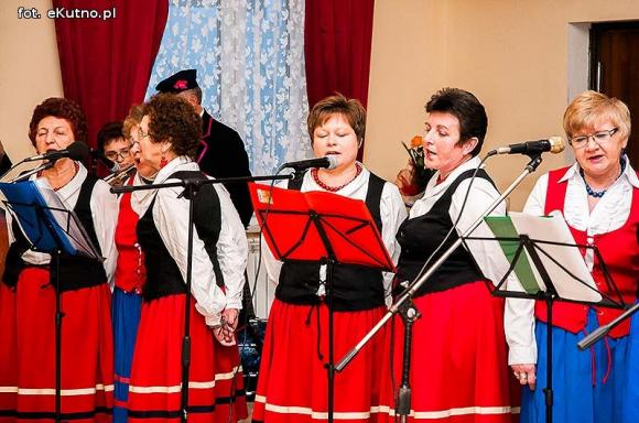 Rewelacyjne występy na Dzień Kobiet w OSP w Leszczynku