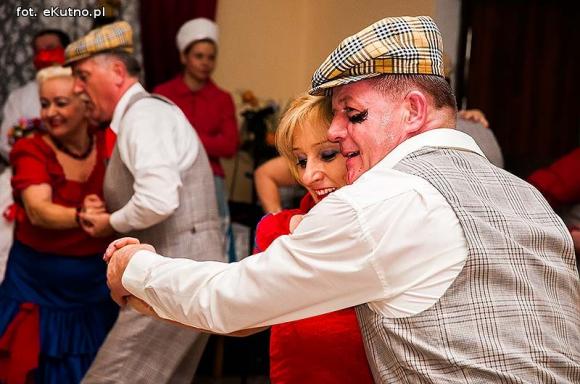 Rewelacyjne występy na Dzień Kobiet w OSP w Leszczynku