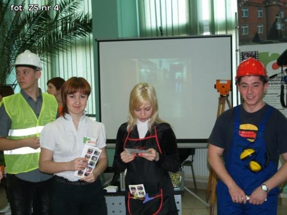 Pod patronatem eKutno.pl: I Zjazd Absolwentów Zespołu Szkół Nr 4 im. Zygmunta Balickiego w Kutnie - Azorach