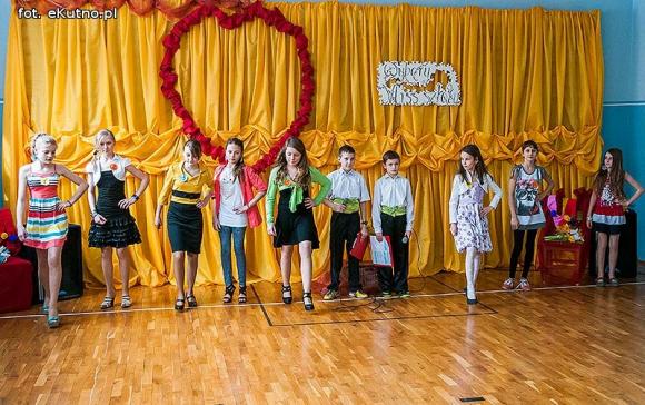 W piątek świętowały dziewczynki w Szewcach Nadolnych. Miss szkoły wybrane