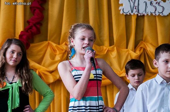 W piątek świętowały dziewczynki w Szewcach Nadolnych. Miss szkoły wybrane