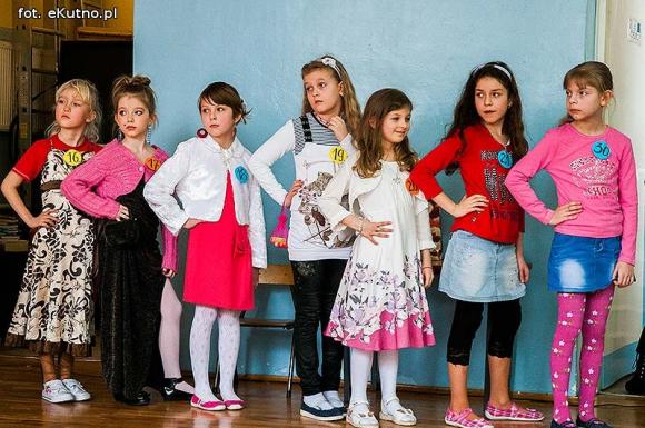 W piątek świętowały dziewczynki w Szewcach Nadolnych. Miss szkoły wybrane