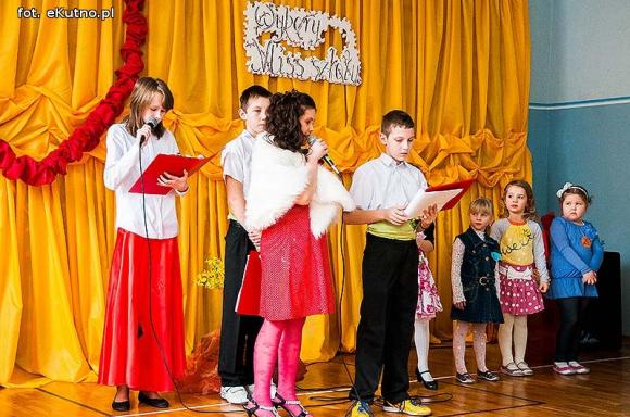 W piątek świętowały dziewczynki w Szewcach Nadolnych. Miss szkoły wybrane