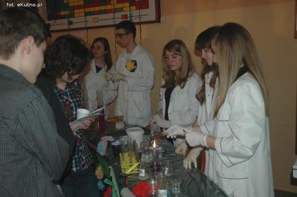 Staszic Band, wulkan, motory i pokaz mody. Drzwi otwarte w Zespole Szkół nr 1 w Kutnie