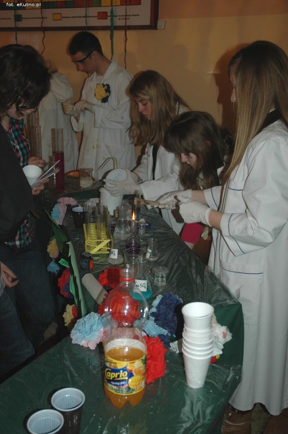 Staszic Band, wulkan, motory i pokaz mody. Drzwi otwarte w Zespole Szkół nr 1 w Kutnie