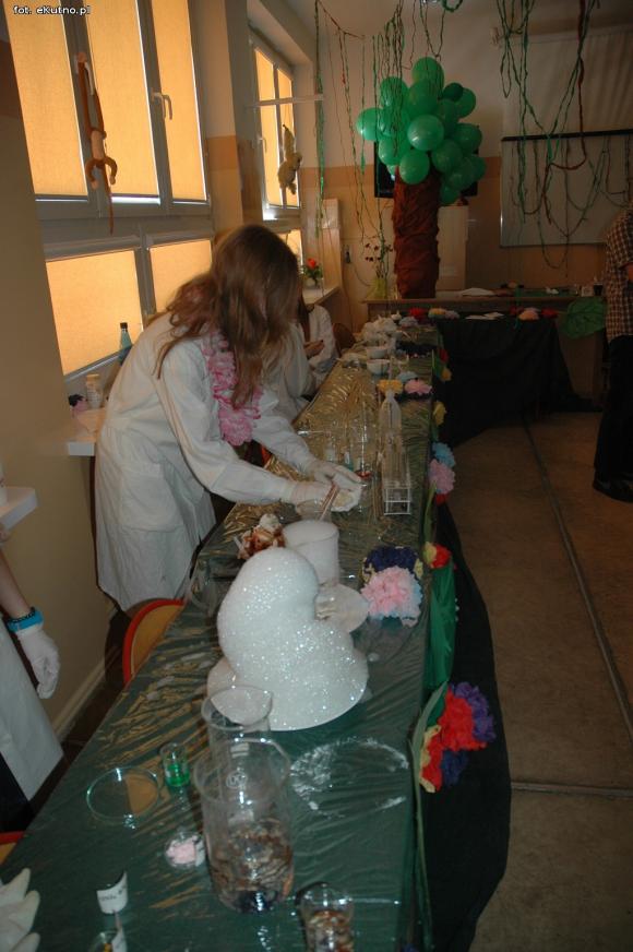 Staszic Band, wulkan, motory i pokaz mody. Drzwi otwarte w Zespole Szkół nr 1 w Kutnie