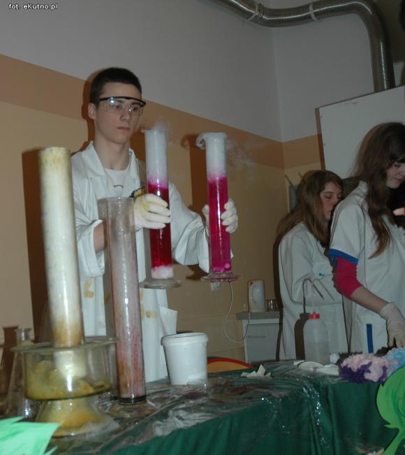 Staszic Band, wulkan, motory i pokaz mody. Drzwi otwarte w Zespole Szkół nr 1 w Kutnie