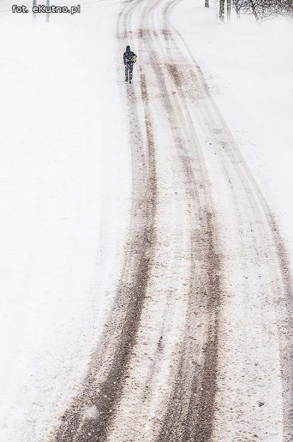 Sypany Poniedziałek? Śmigus Dyngus i niebezpieczne dachowe lawiny