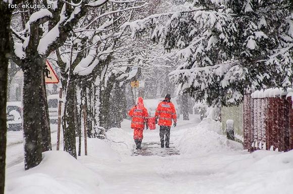 Sypany Poniedziałek? Śmigus Dyngus i niebezpieczne dachowe lawiny