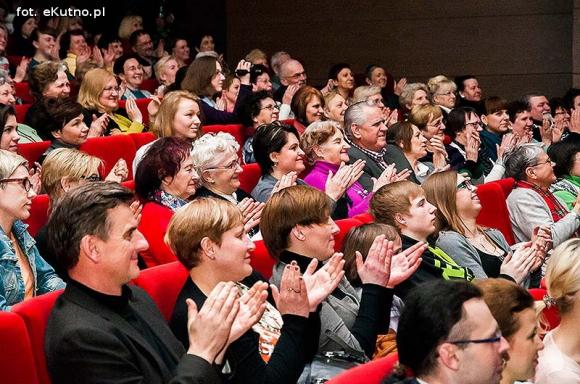 Rewelacyjnie zagrany! Charytatywny spektakl uczniów 