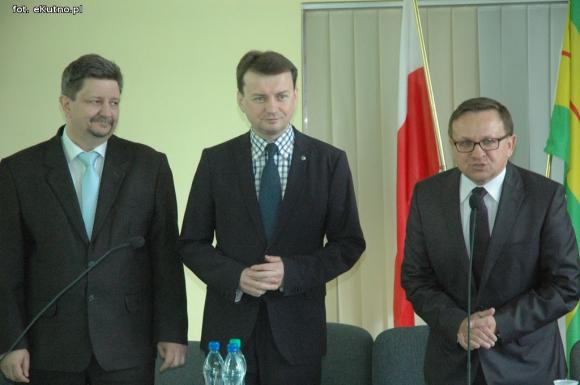 Prorosyjski Tusk, rząd jak dzieci we mgle i broszurki CBA. Bez demokracji na spotkaniu posła Błaszczaka