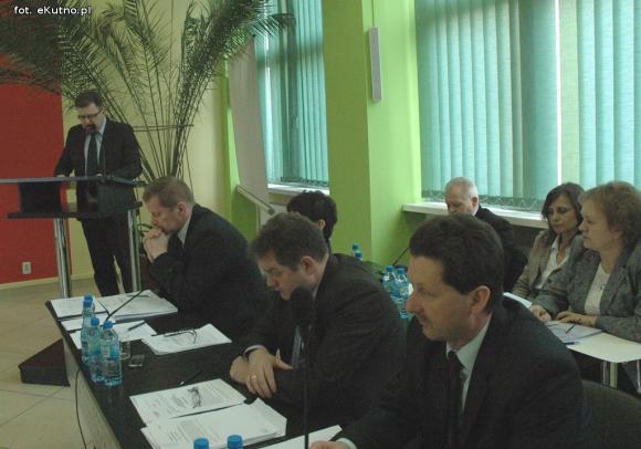 Wysokie wymagania Materki wobec kobiety. Kult wodzowski Kłopotowskiego i apel o przyzwoitość PSL