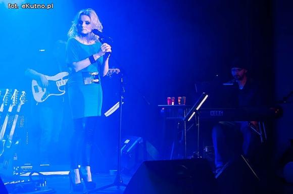 Debiutancka płyta Magdy Ptaszyńskiej życzliwie przyjęta przez kutnowską publiczność