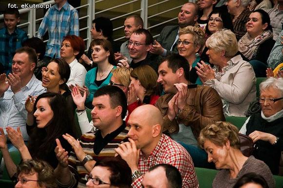 Debiutancka płyta Magdy Ptaszyńskiej życzliwie przyjęta przez kutnowską publiczność