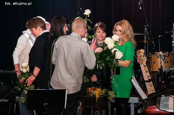 Debiutancka płyta Magdy Ptaszyńskiej życzliwie przyjęta przez kutnowską publiczność