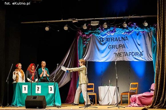 Spektakl Metafory rozbawił do łez żychlińską publiczność