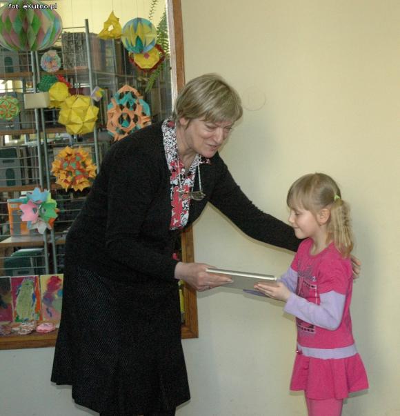 Pięknie być człowiekiem. Pierwsze nagrody trafiły w ręce najmłodszych