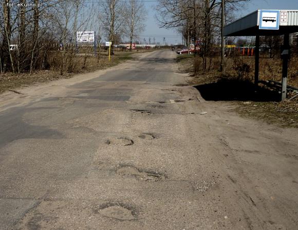 Szlakiem zniszczonych dróg w powiecie kutnowskim: Sklęczkowska bis i Odlewnicza