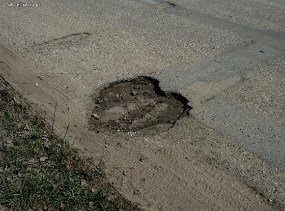 Szlakiem zniszczonych dróg w powiecie kutnowskim: Sklęczkowska bis i Odlewnicza