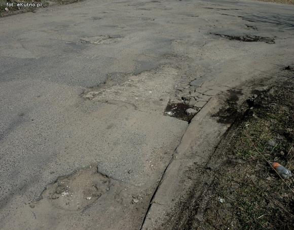 Szlakiem zniszczonych dróg w powiecie kutnowskim: Sklęczkowska bis i Odlewnicza