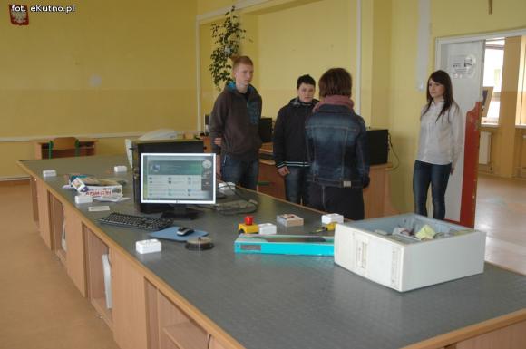 Gimnazjaliści odwiedzili ZS nr 3 w Kutnie