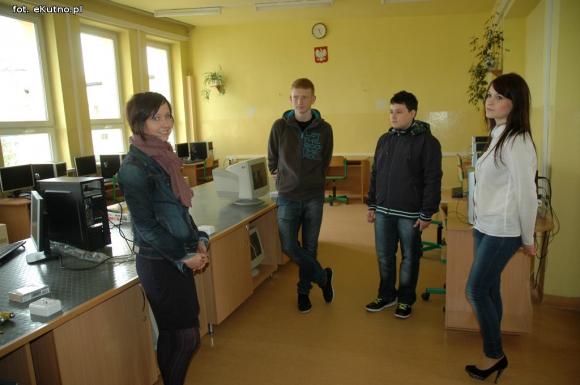 Gimnazjaliści odwiedzili ZS nr 3 w Kutnie
